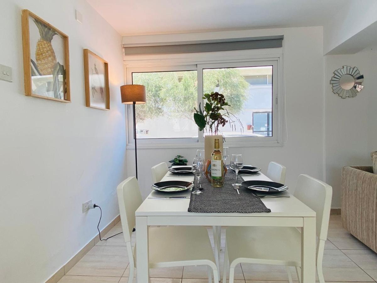 Serena'S 2-Br Apartment In Ларнака Экстерьер фото