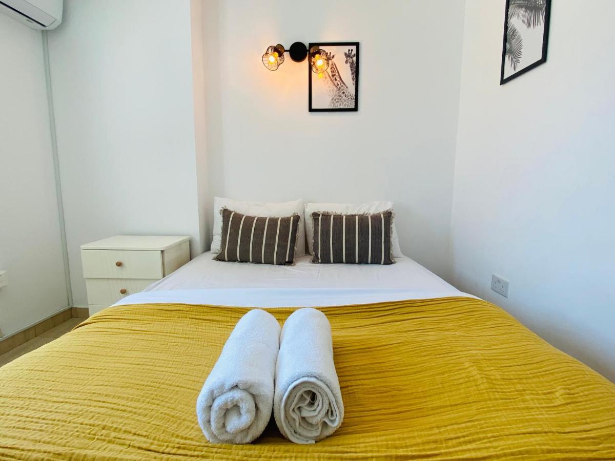Serena'S 2-Br Apartment In Ларнака Экстерьер фото